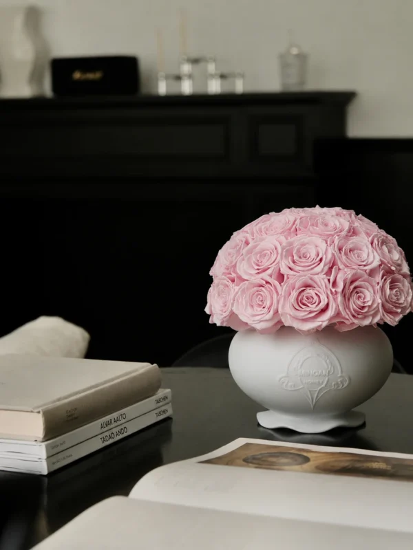 Pink roses 34 flowers porcelain bloom porcelain vase_02.webp