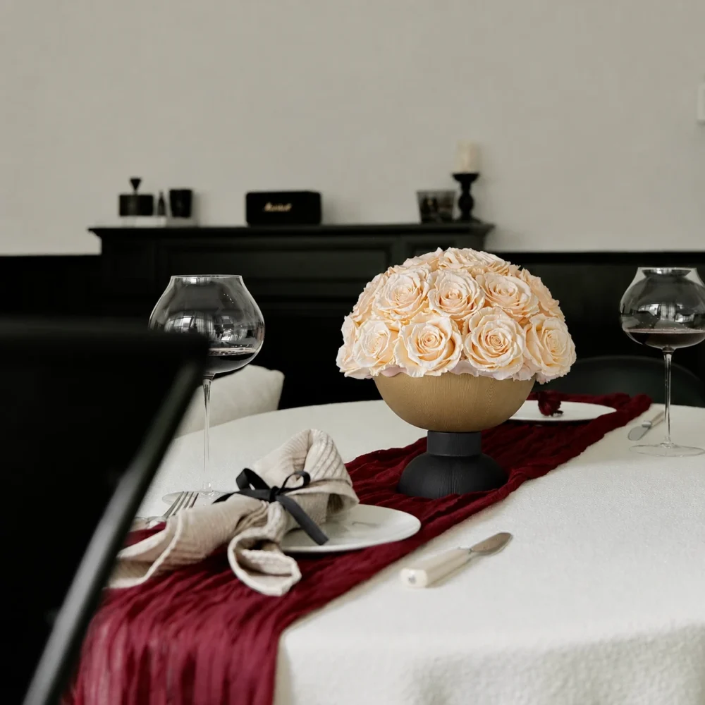 Timeless Rose Vase Champagne Forever Roses in Vase_11.webp