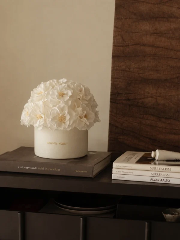 White roses jade serenity marble jade vase_02.webp